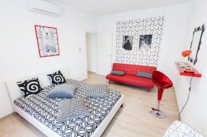  Vintage Apartment Trastevere Station  Рим